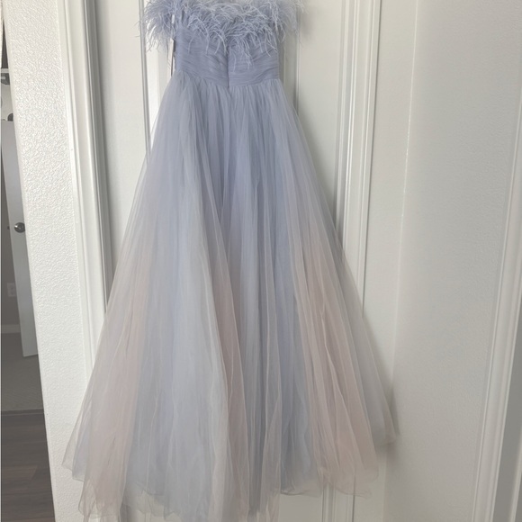Mac Duggal Tulle Ombre Gown Perriwinkle NWT sz 2 #20557 - Picture 4 of 6